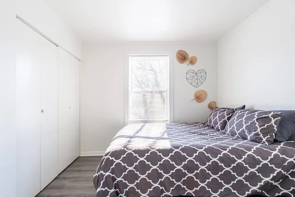Vakantiehuis 4 Bedroom Bungalow - 5 Min To Uptown Charlotte