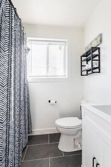 4 Bedroom Bungalow - 5 Min To Uptown Charlotte 0*,  Verenigde Staten