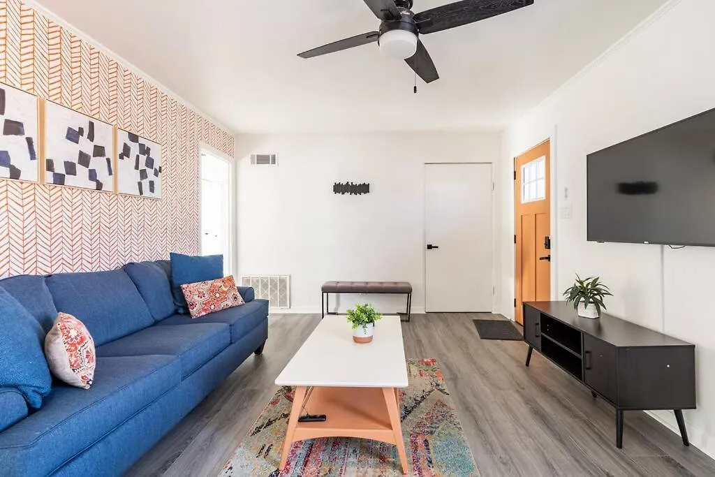 Vakantiehuis 4 Bedroom Bungalow - 5 Min To Uptown Charlotte