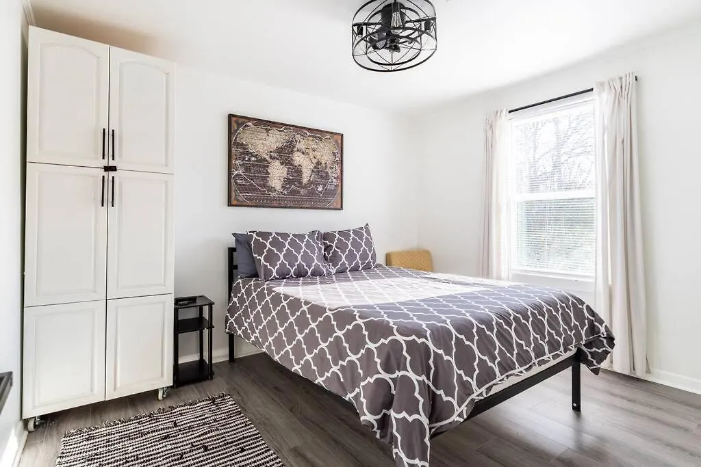 4 Bedroom Bungalow - 5 Min To Uptown Charlotte Vakantiehuis
