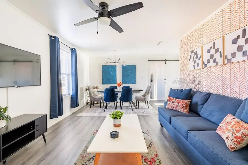 4 Bedroom Bungalow - 5 Min To Uptown Charlotte 0*,  Verenigde Staten